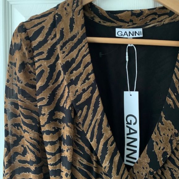NWT: Tiger-print georgette maxi wrap dress - Picture 3 of 9